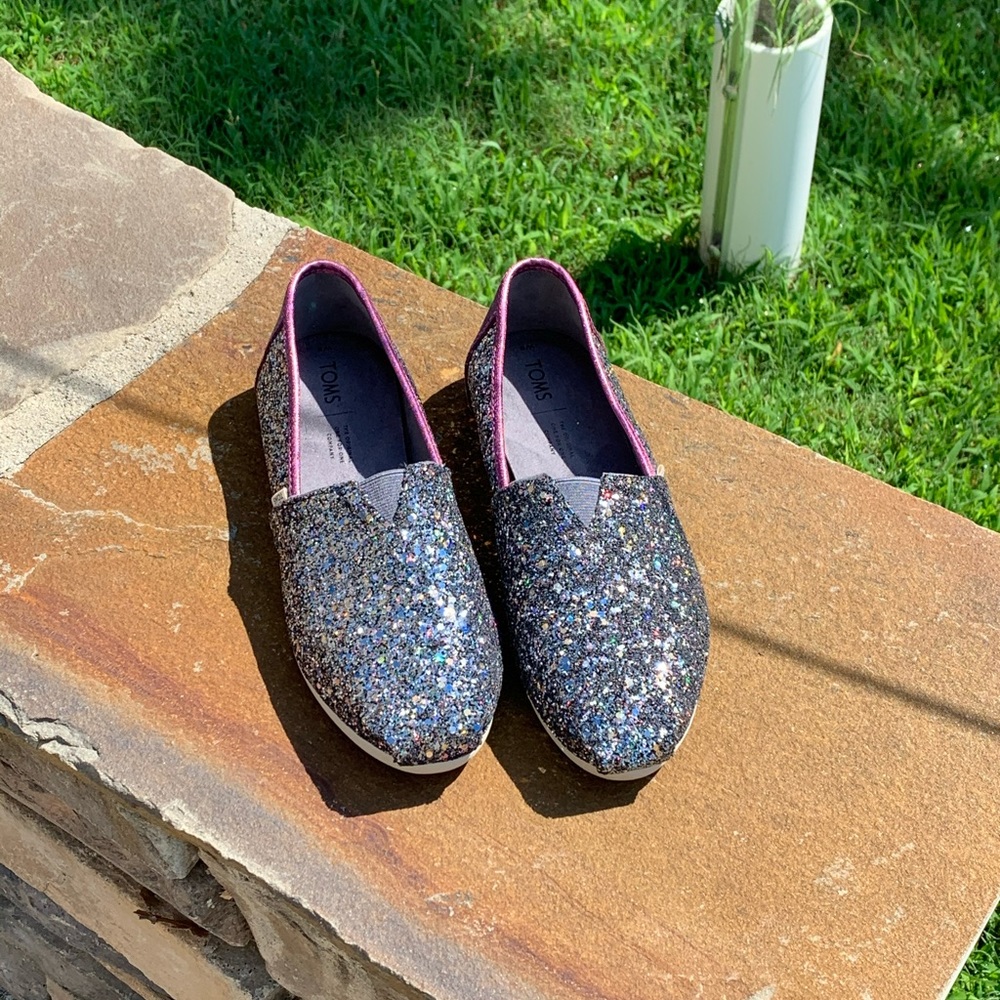 Glitter TOMS size 8 EUC
